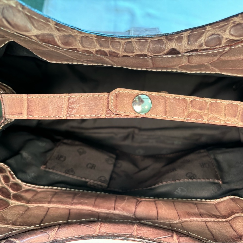 Brown Crocodile Embossed Leather bag with metal handles by Georges Rech - Picture 4 of 6